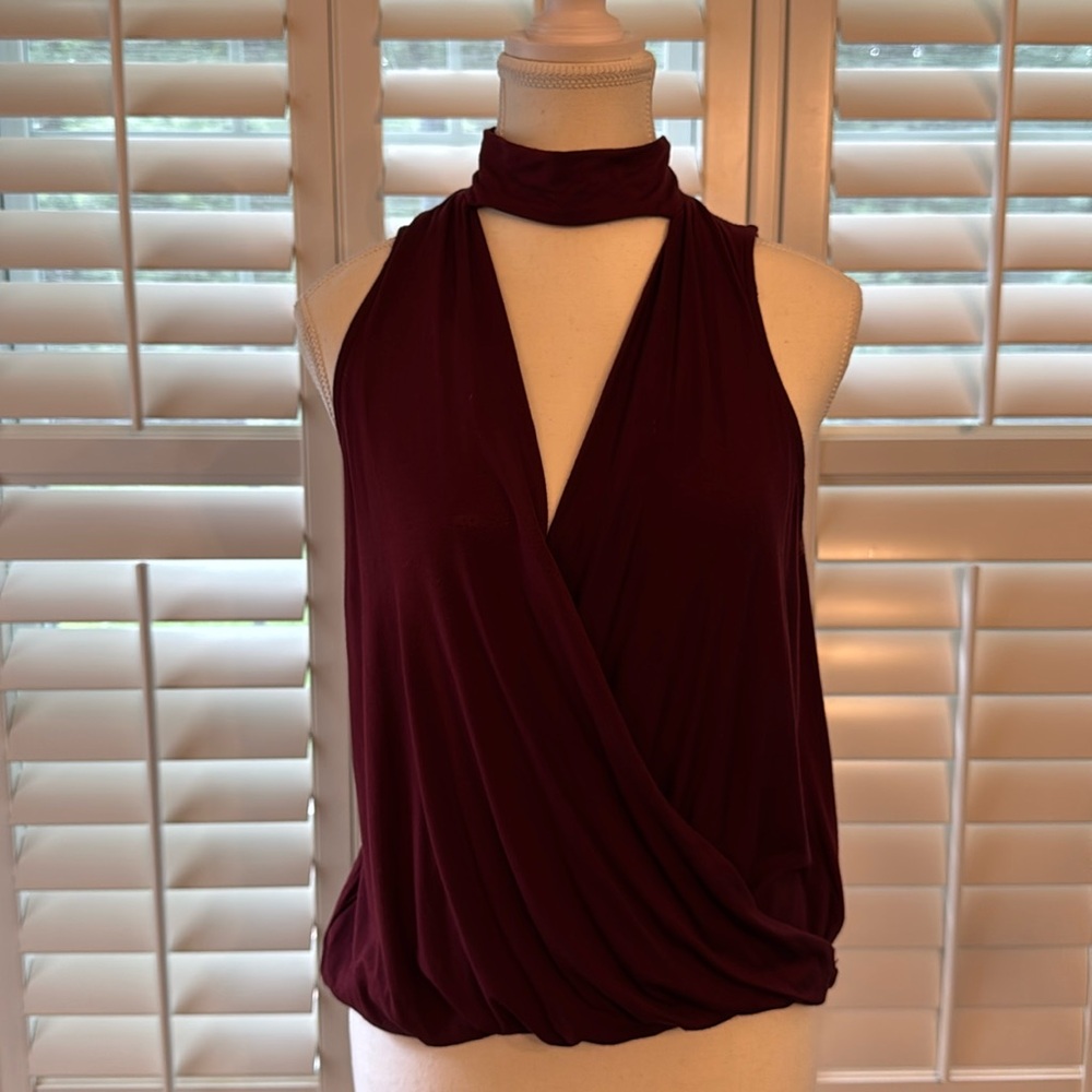 Ella Moss Collared Surplice Sleeveless Jersey Top